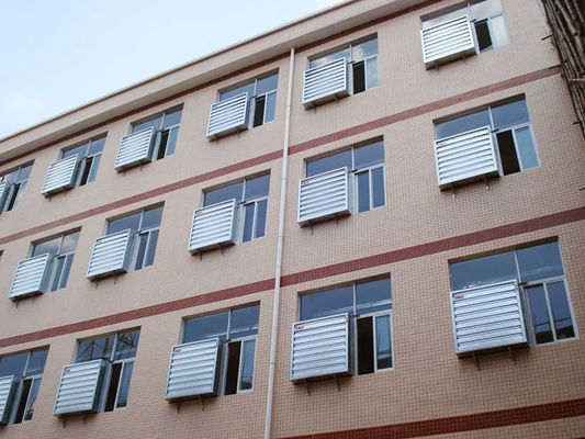 Στον τοίχο τοποθετημένος βαρύς ανεμιστήρας εξάτμισης σφυριού για σύστημα ψύξης κοτόπουλου κτηνοτροφίας